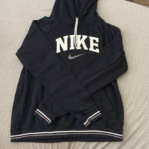 old school nike hoodie size small
